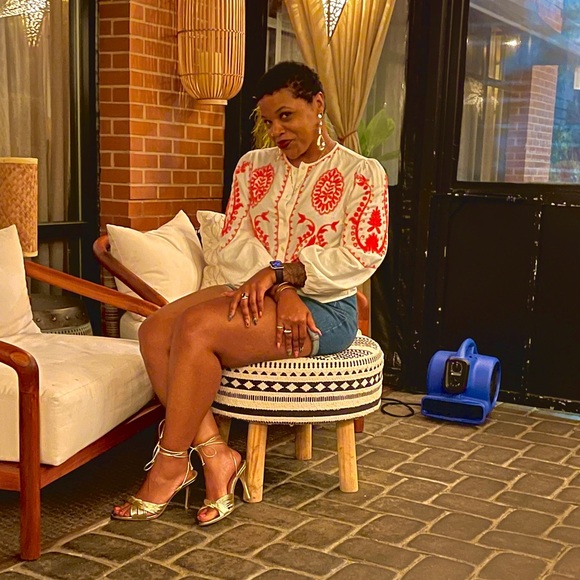 Meet Your Posher...Patty B!!! 😘 - Picture 8 of 10